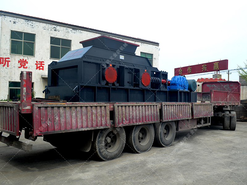 對(duì)輥破碎機(jī)的結(jié)構(gòu)制在怎樣的？?jī)?yōu)勢(shì)有哪些？